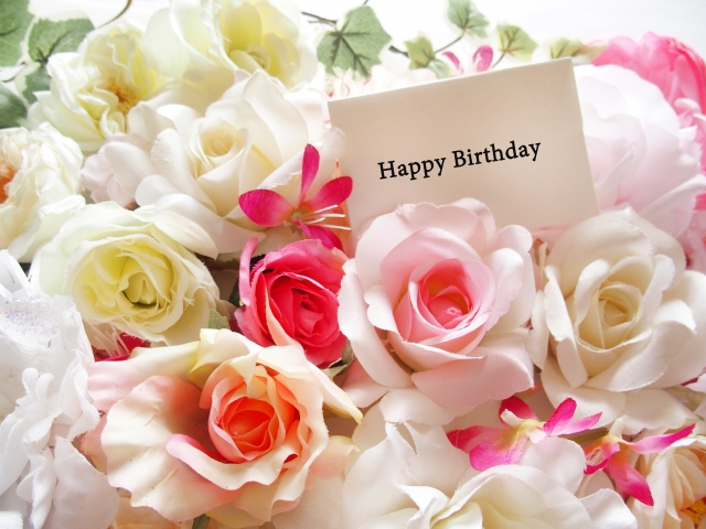 小林麻央に会えない誕生日!いつ海老蔵は前に進めるのか?リブログを見るたびに思ってしまう・・・。