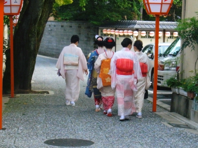 市川海老蔵 浮気してる まめ藤との過去は本当なのか!?信じたくない気持ちで調べてみた!